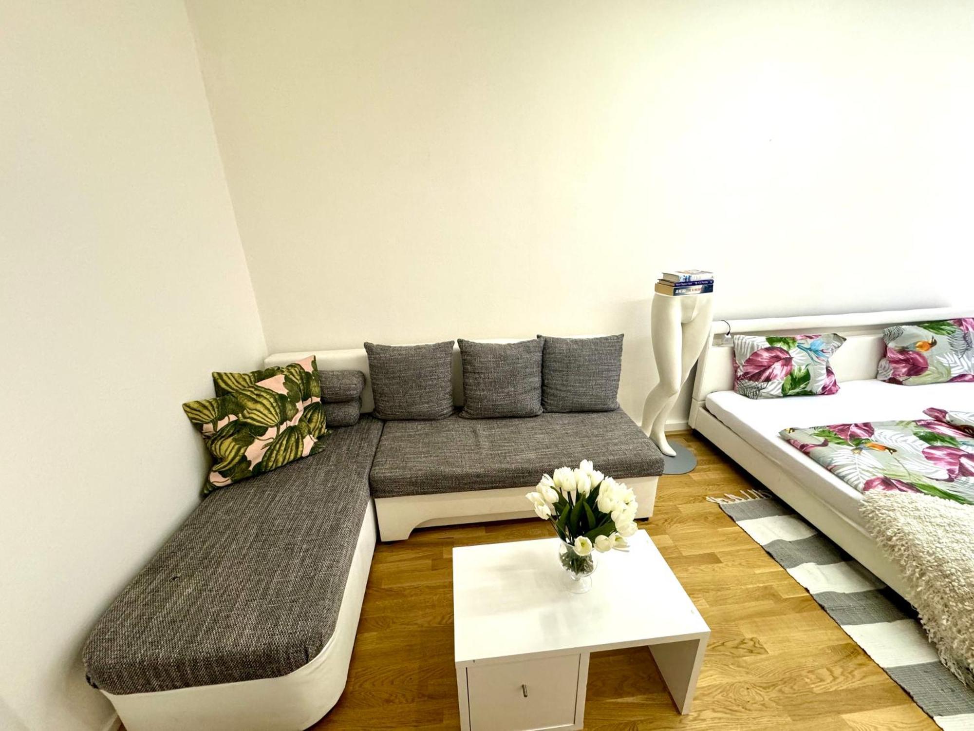 Fantastic In The Center Prag